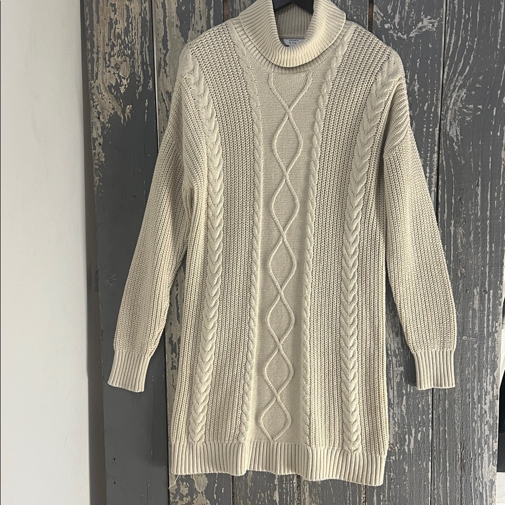 Crown & Ivy Ivory Cable Knit Turtleneck Sweater